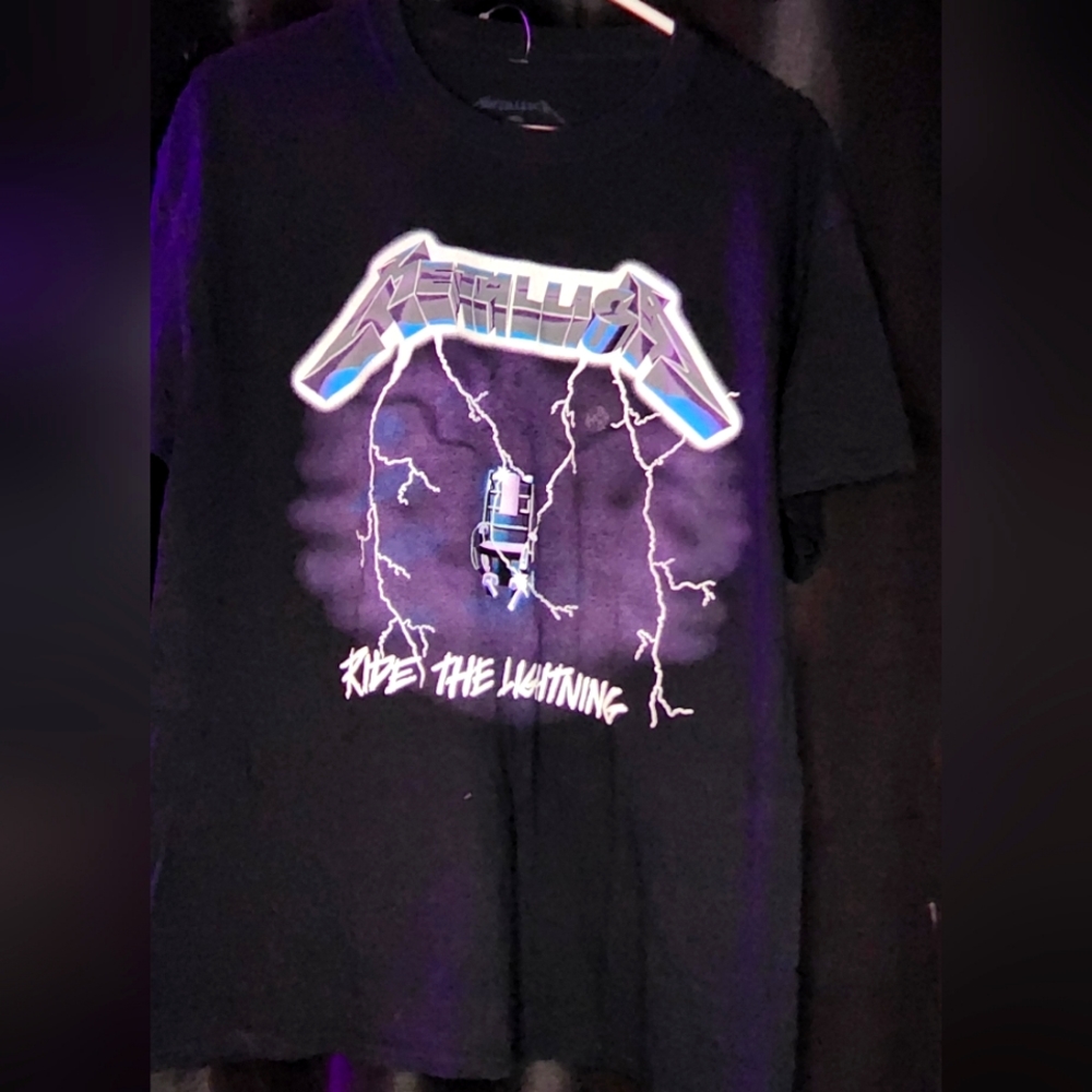 Metallica t shirt